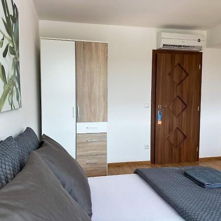 Lux Residence, A/C, Vip Parking, City View บันสกาบิสตรีตซา ภายนอก รูปภาพ